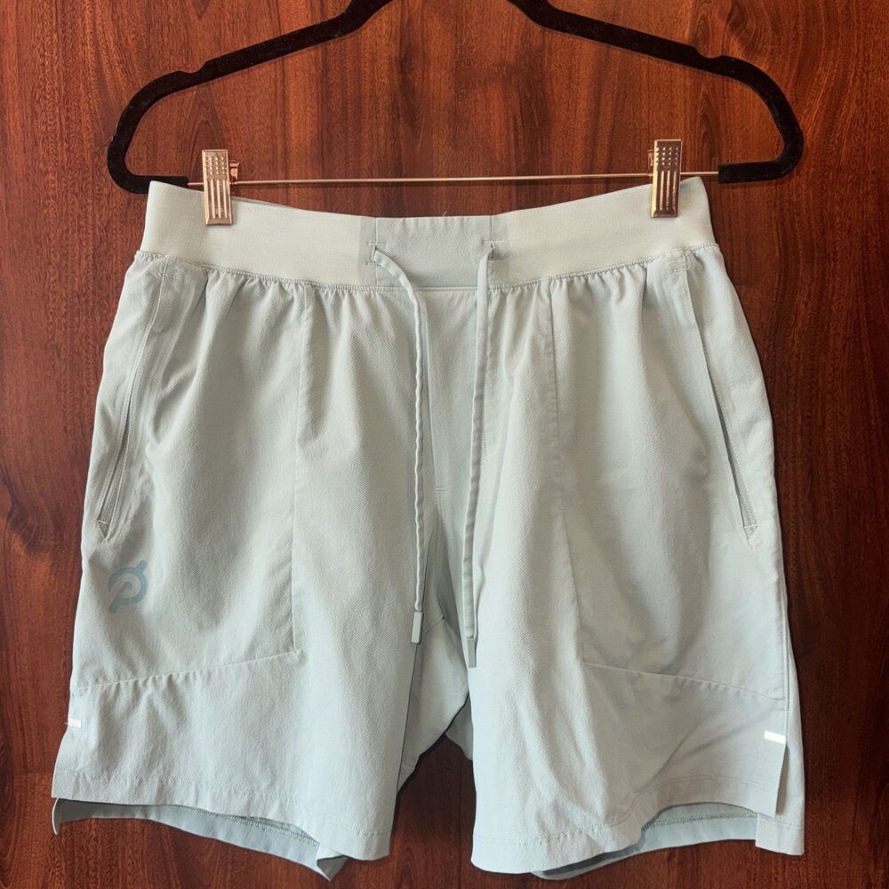 Lululemon Linerless License to Train Shorts 7” Size M Light Green
